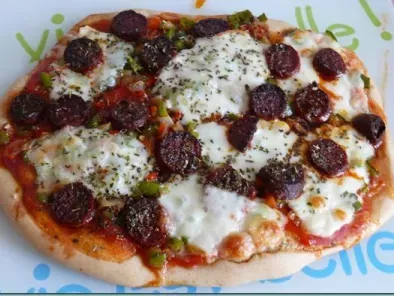 Pizza poivrons-chorizo