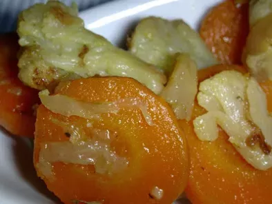 Poêlée de légumes d?hiver (chou-fleur, carotte, oignon) - photo 2