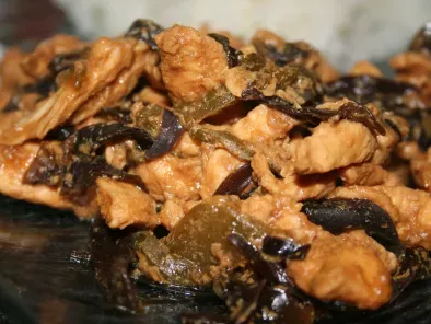 poulet asiatique aux champignons noirs