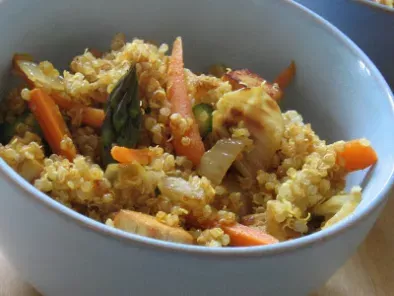 Quinoa aux asperges et au tofu à l'indienne