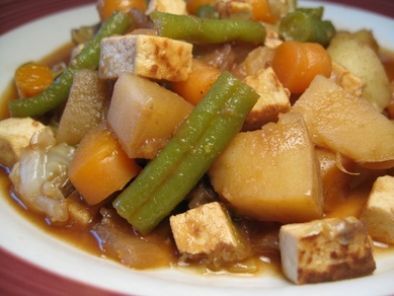 Ragoût aux légumes et au tofu