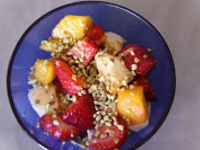 Recette ! La salade de fruits express du jour : fraises, pommes, mangue