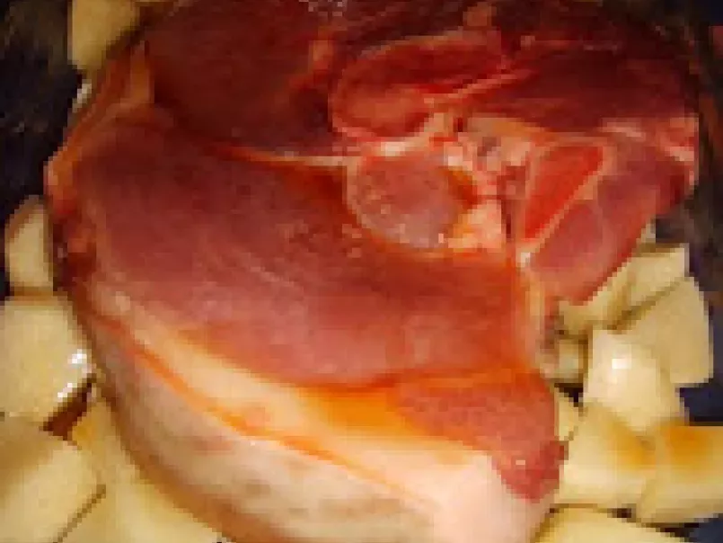 Rouelle de porc caramélisée et pommes de terre confites au miel - photo 2