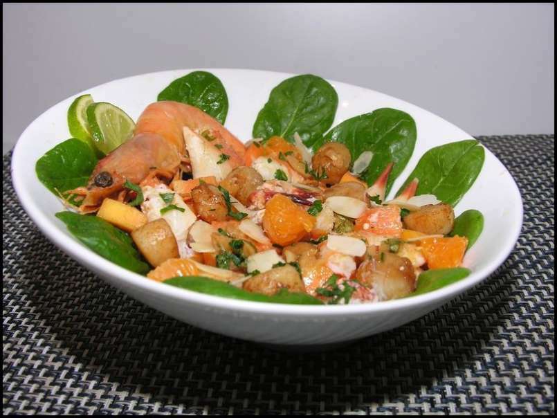 Salade Asiatique de Pétoncles, Crabe et Gambas à la Papaye et à la Clémentine