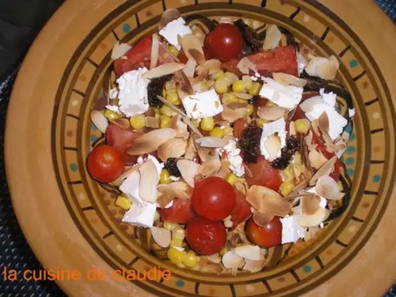 Salade composée aux amandes effilées