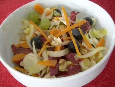 Salade d'endives aux deux raisins, mimolette, magret séché - photo 2