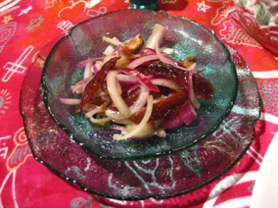 Salade d'oignons doux aux dattes à la tunisienne