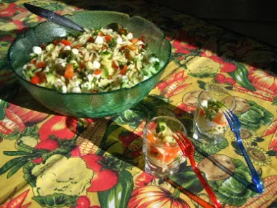 Salade d'orzo, bocconcinis et concombre servie en verrines - photo 2
