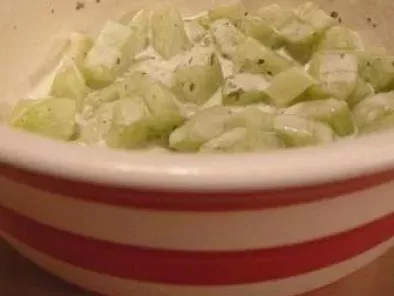 Salade de concombre toute simple