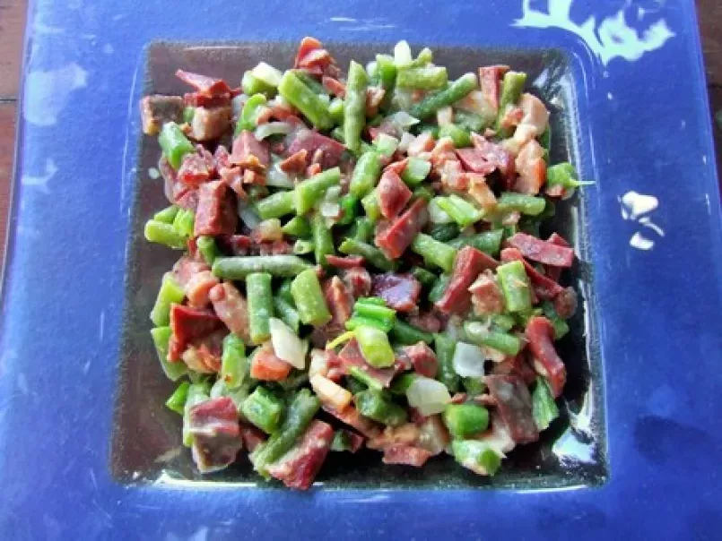 Salade de haricots verts, lardons & gésiers confits