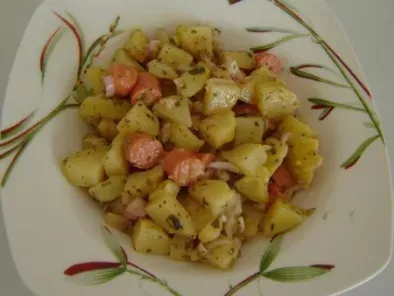 Salade de pommes de terre aux échalotes et knacki - photo 3