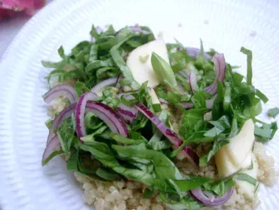 Salade de quinoa à l'ail des ours et à l'oseille