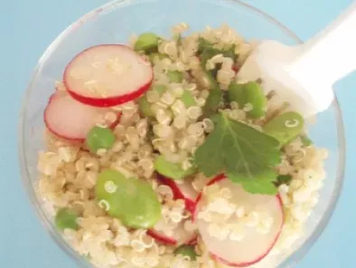 Salade de quinoa, petit pois et fèves