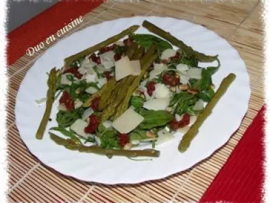 Salade de roquette aux asperges et au parmesan
