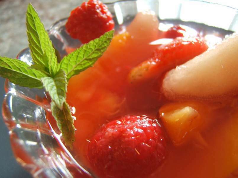 Soupe de poires, brugnons et fruits rouges - photo 2