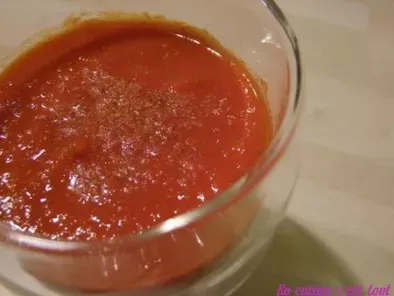 Soupe de tomates au curcuma et au cumin