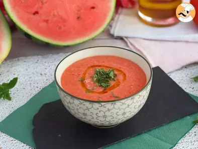 Soupe froide à la pastèque et à la tomate