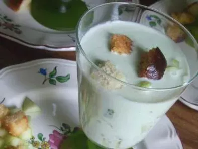 soupe froide de concombre au yaourt