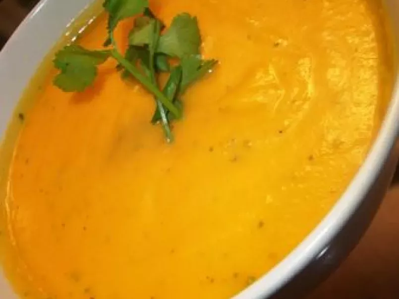 Soupe Orange le retour : Potiron, patate douce, carotte, orange, lait de coco