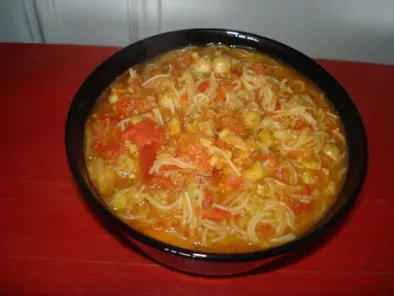 Soupe orientale pois chiches tomates