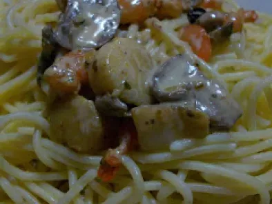 Spaghetti aux crevettes et noix de saint jacques à l'indienne