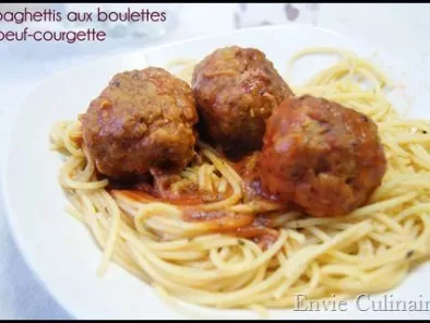 Spaghettis aux boulettes de boeuf-courgette