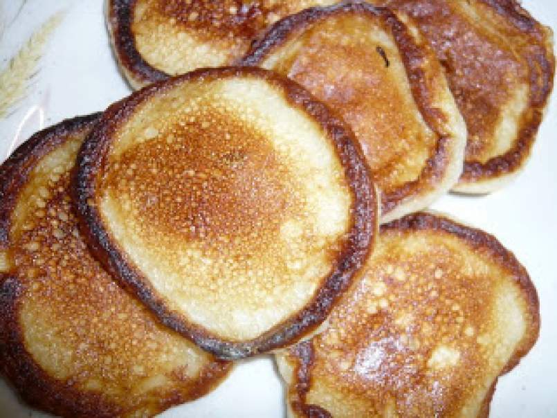 Syrniki ou des galettes de fromage blanc/Syrniki or fried cheese pancakes