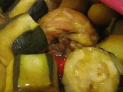 Tajine poulet, courgettes, poivrons et pommes de terre