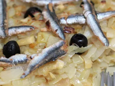 Tarte aux oignons, anchois & olives noires a.k.a Pissaladière - photo 2
