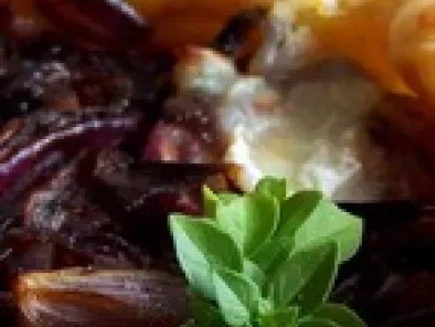 Tarte feuilletée aux oignons rouges & Cabécou