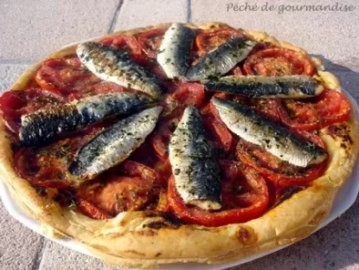 Tarte fine aux tomates et aux filet de sardines fraîches