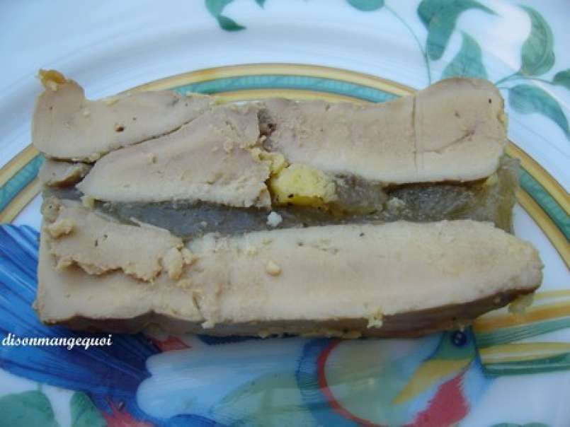 Terrine de foie gras aux poires, accompagnée de kumquats confits - photo 3