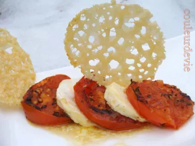 Tranches de tomates grillées, tuiles au parmesan et vinaigrette aux agrumes - photo 2