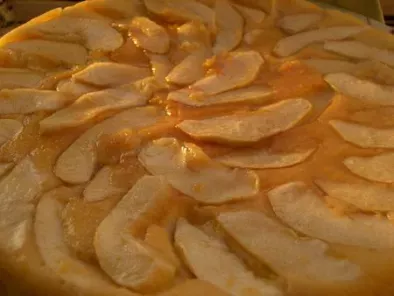 Un délice de mousse vanille à la pomme caramélisée.