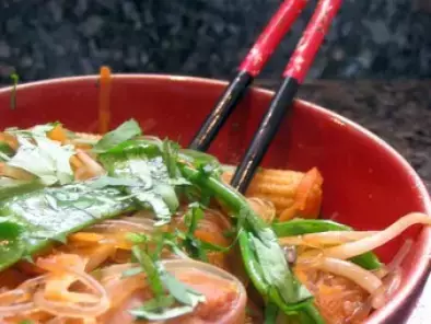 Vermicelles de soja et légumes au wok, ils y sont les 5 par repas!