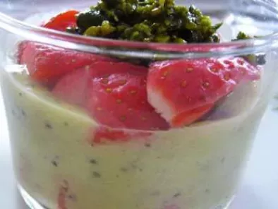 verrine fraises-mousse de kiwi