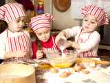 Cuisiner avec les enfants... découvrir en s'amusant