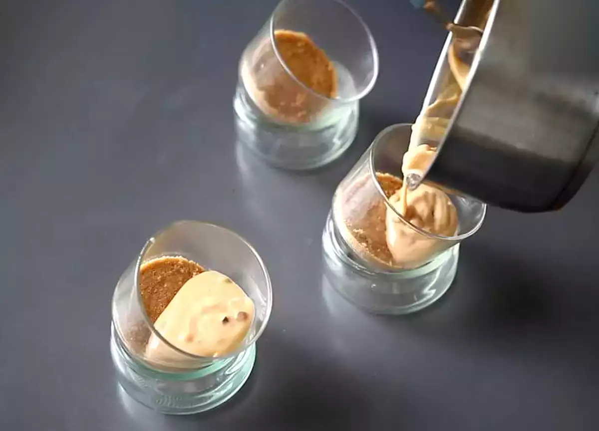 Étape 2: Couche de crème de nougat