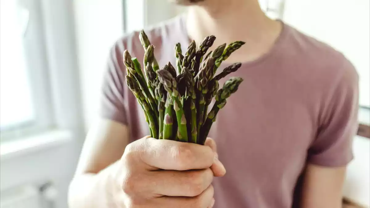 Ce qui se passe dans votre corps lorsque vous mangez des asperges!