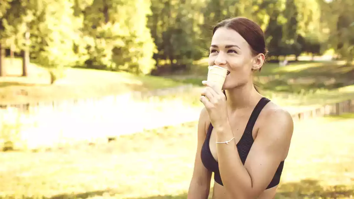 Courir, manger et recommencer : le phénomène des food runners qui révolutionne la gastronomie urbaine