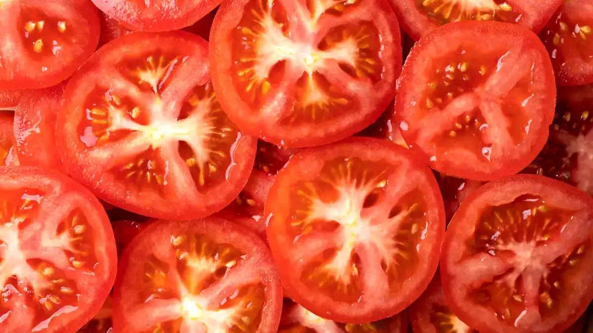 Faut-il vraiment épépiner les tomates ? Ce que personne ne vous dit