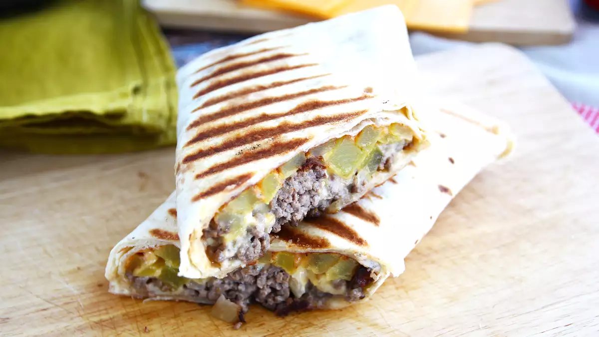 Vous aimez le French tacos ? Essayez cette version maison encore plus fondante et savoureuse