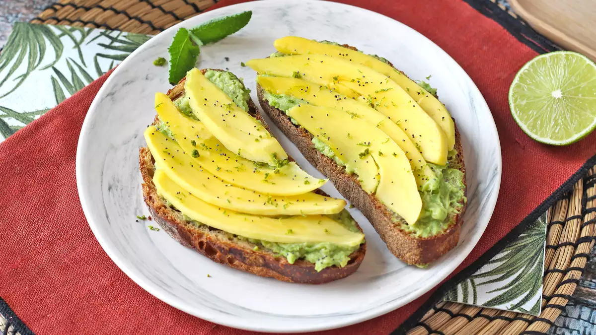 Petit-déj express : ce toast à l’avocat prêt en 8 minutes va devenir votre nouveau rituel
