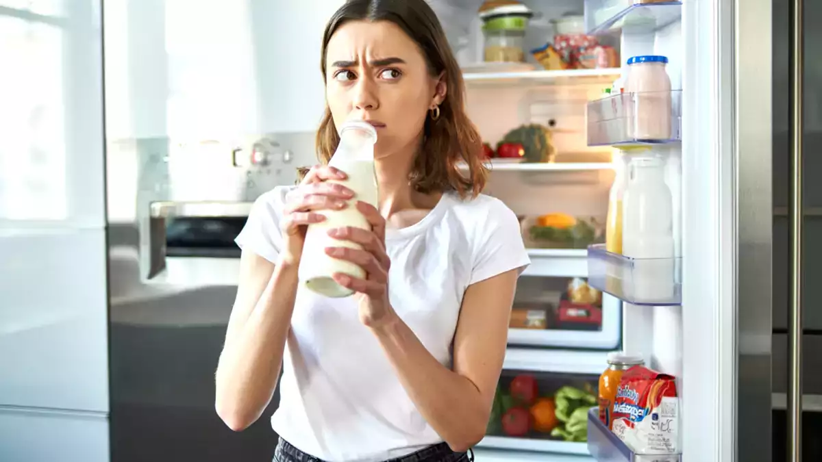 Boire du lait froid à la bouteille : une habitude qui peut fragiliser vos défenses ?