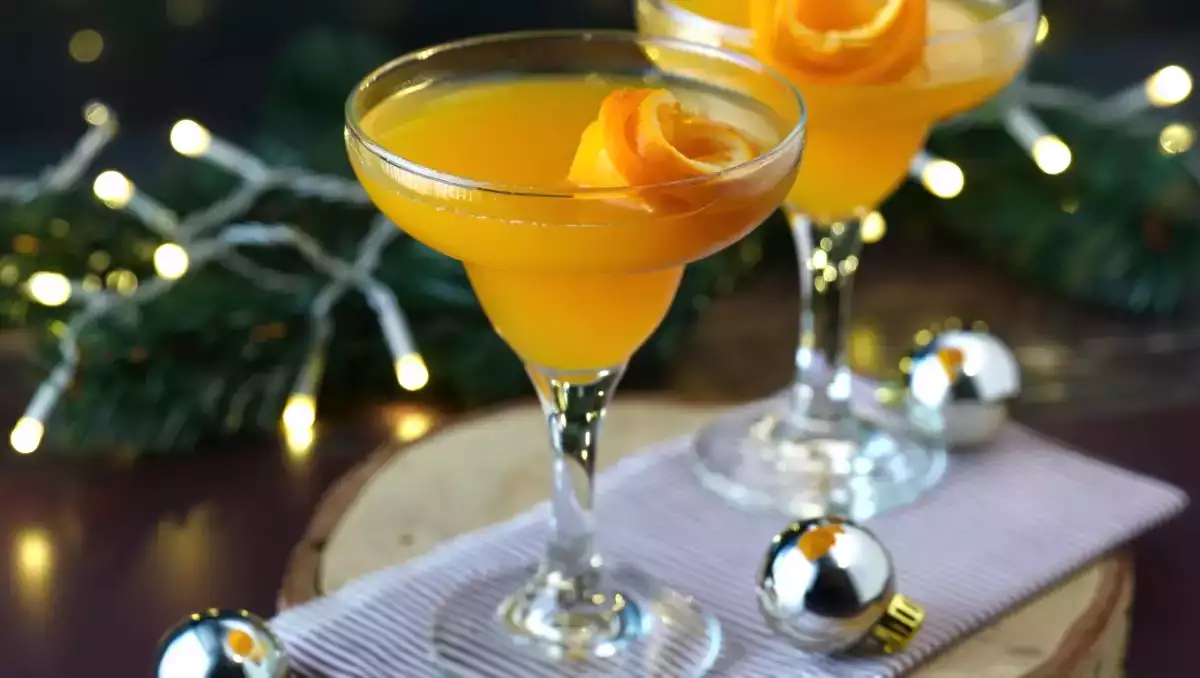 7 cocktails festifs à base de vin mousseux qui feront sensation à Noël et au réveillon du Nouvel An