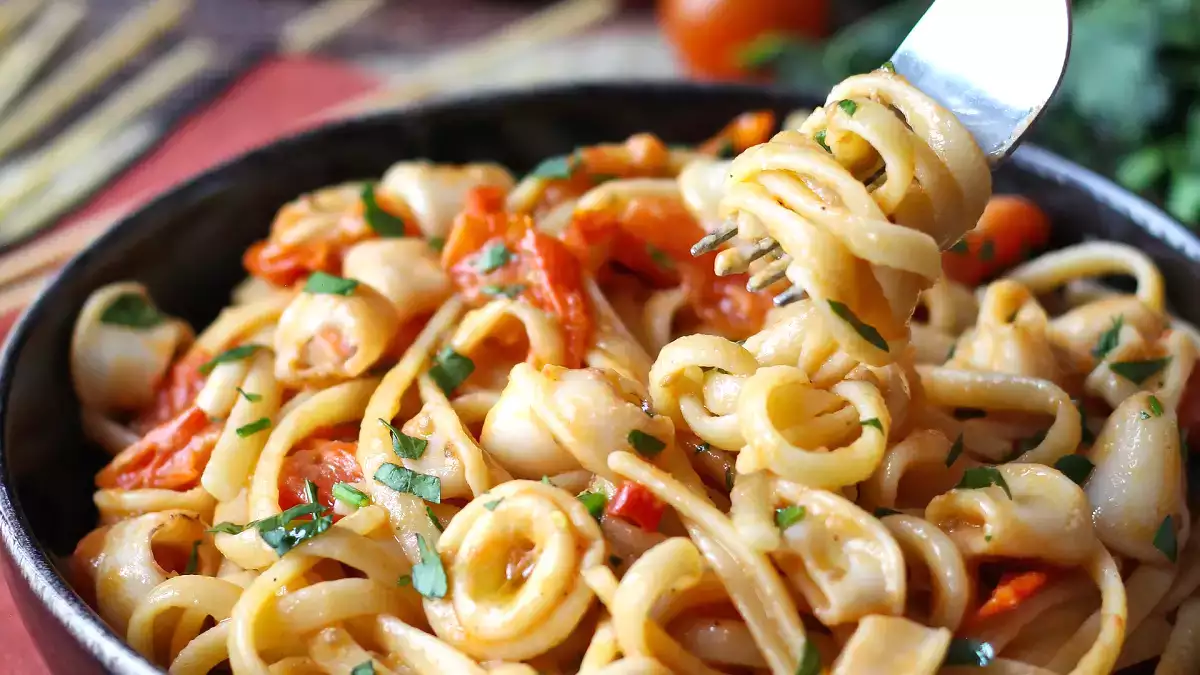 Vous rentrez tard et n’avez rien prévu ? Ces 4 plats aux fruits de mer surgelés sauvent le dîner !