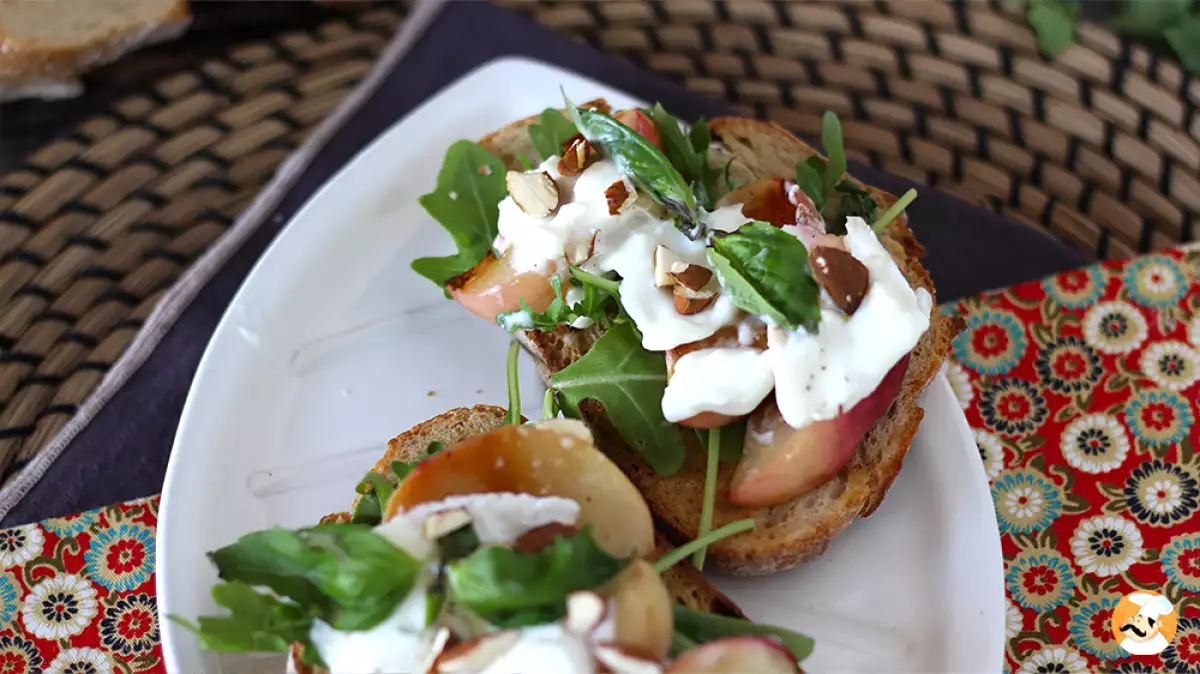 Vous cherchez des idées de tartines, bagels et toasts pour un brunch ? Voici 14 recettes pour vous inspirer !