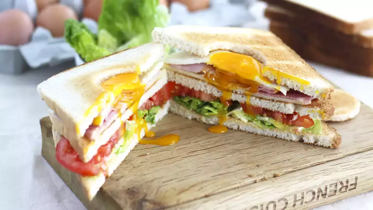 Pourquoi le club sandwich s’appelle comme ça ? Et non, ce n’est pas un acronyme