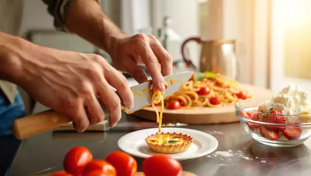 Menu du jour, 1er mai : des quiches aux tortillas, des spaghettis savoureux et un shortcake aux fraises