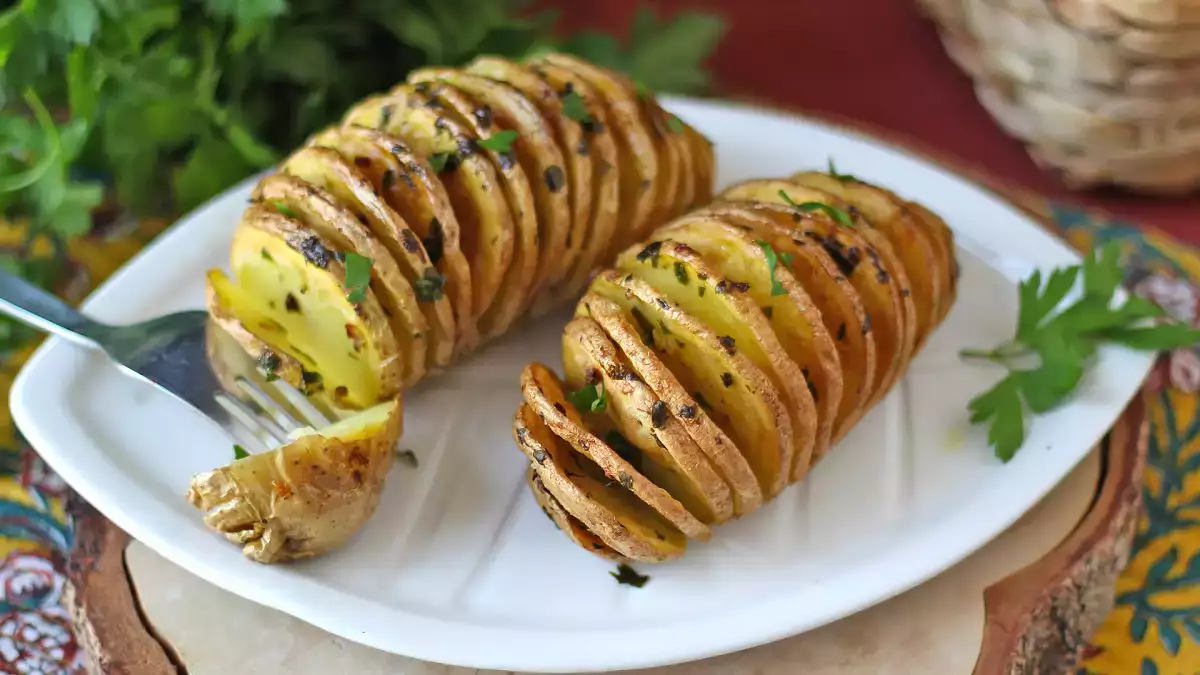 Pommes de terre Hasselback : comment les réussir facilement sans qu’elles soient molles ou cassées
